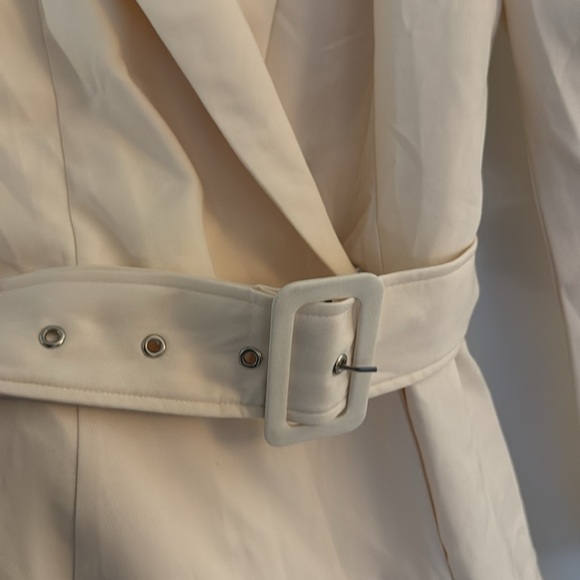 Cream Party Belted Dress - Picture 3 of 4